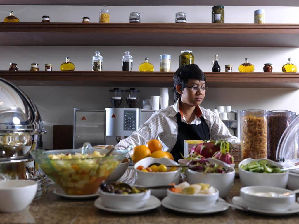 Staybridge Suites Yas Island Abu Dhabi By Ihg Esterno foto